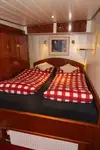 ক্রুজ জাহাজ বিক্রির জন্য