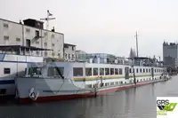 ক্রুজ জাহাজ বিক্রির জন্য