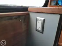লাইফবোট বিক্রির জন্য