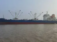 রিফার জাহাজ বিক্রির জন্য