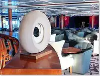 ক্রুজ জাহাজ বিক্রির জন্য