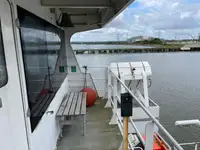 কন্টেইনার জাহাজ বিক্রির জন্য