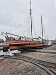 ভাসমান হোটেল বিক্রির জন্য