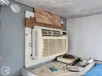 সরবরাহ জাহাজ বিক্রির জন্য