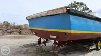 প্যাট্রোল বোট বিক্রির জন্য