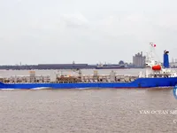তেল/রাসায়নিক ট্যাঙ্কার বিক্রির জন্য