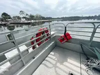 ক্রুজ জাহাজ বিক্রির জন্য