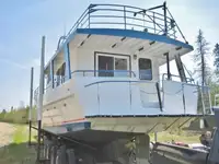 ক্রুজ জাহাজ বিক্রির জন্য