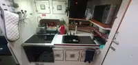 কন্টেইনার জাহাজ বিক্রির জন্য