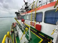 রিফার জাহাজ বিক্রির জন্য