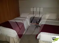 ক্রুজ জাহাজ বিক্রির জন্য