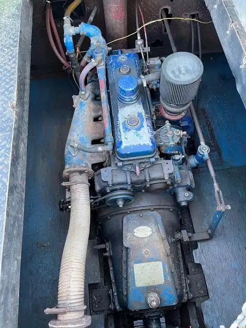 ওয়ার্ক বোট বিক্রির জন্য