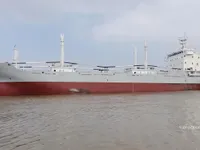 রিফার জাহাজ বিক্রির জন্য
