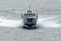 নৌ / সামরিক জাহাজ বিক্রির জন্য