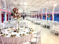 ক্রুজ জাহাজ বিক্রির জন্য