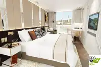 ক্রুজ জাহাজ বিক্রির জন্য