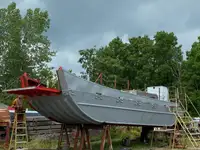 ল্যান্ডিং ক্রাফট, ট্যাংক বিক্রির জন্য