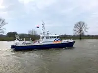 প্যাট্রোল বোট বিক্রির জন্য