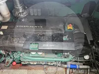 সরাসরি মাছবাহী জাহাজ বিক্রির জন্য