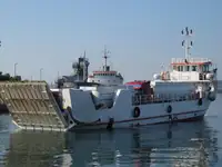 কন্টেইনার জাহাজ বিক্রির জন্য