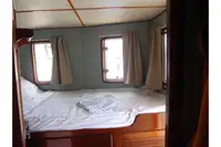 ক্রুজ জাহাজ বিক্রির জন্য