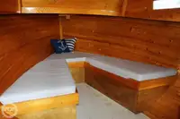 মাছ প্রক্রিয়াকরণ জাহাজ বিক্রির জন্য