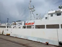 লংলাইনার বিক্রির জন্য