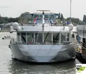 ক্রুজ জাহাজ বিক্রির জন্য