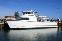 ক্যাটামারান বিক্রির জন্য