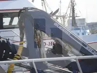 সরাসরি মাছবাহী জাহাজ বিক্রির জন্য