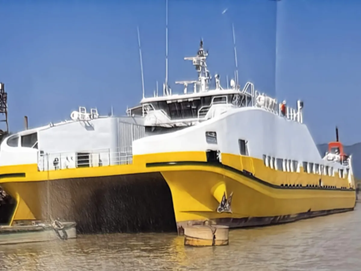 রোপ্যাক্স জাহাজ বিক্রির জন্য