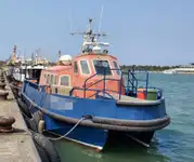 ক্রু বোট বিক্রির জন্য