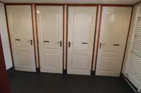 ভাসমান হোটেল বিক্রির জন্য