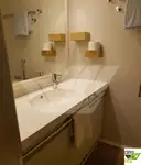 ক্রুজ জাহাজ বিক্রির জন্য