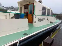 পাইলট নৌকা বিক্রির জন্য