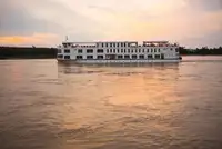 ক্রুজ জাহাজ বিক্রির জন্য