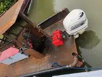 ওয়ার্কবোট বিক্রির জন্য
