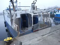 সরাসরি মাছবাহী জাহাজ বিক্রির জন্য