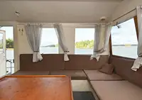 ক্যাটামারান বিক্রির জন্য
