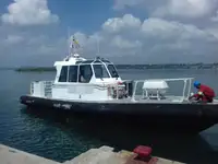 ক্রু বোট বিক্রির জন্য