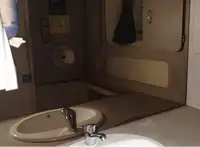 ক্রুজ জাহাজ বিক্রির জন্য