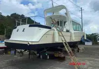ক্রু বোট বিক্রির জন্য