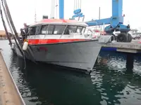 ওয়ার্কবোট বিক্রির জন্য
