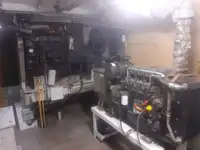 কন্টেইনার জাহাজ বিক্রির জন্য