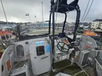 লাইফবোট বিক্রির জন্য