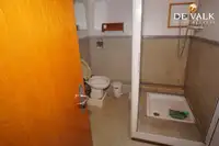 গবেষণা জাহাজ বিক্রির জন্য