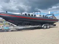 কন্টেইনার জাহাজ বিক্রির জন্য