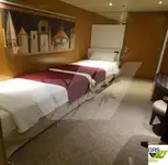ক্রুজ জাহাজ বিক্রির জন্য
