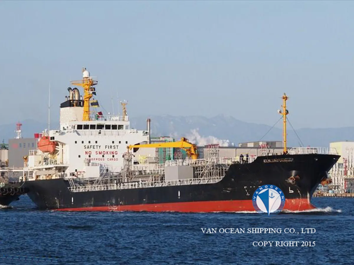 তেল/রাসায়নিক ট্যাঙ্কার বিক্রির জন্য