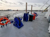 ক্রু বোট বিক্রির জন্য